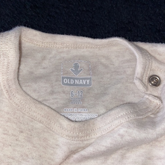 Old Navy onesie - Picture 4 of 5